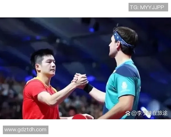 波加查与足球明星同框合影展现运动精神与友谊的完美结合